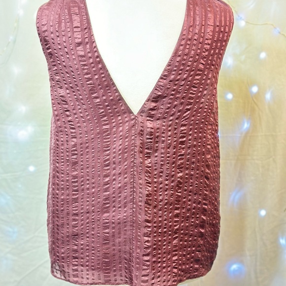 Frame Tank Top - Picture 3 of 4